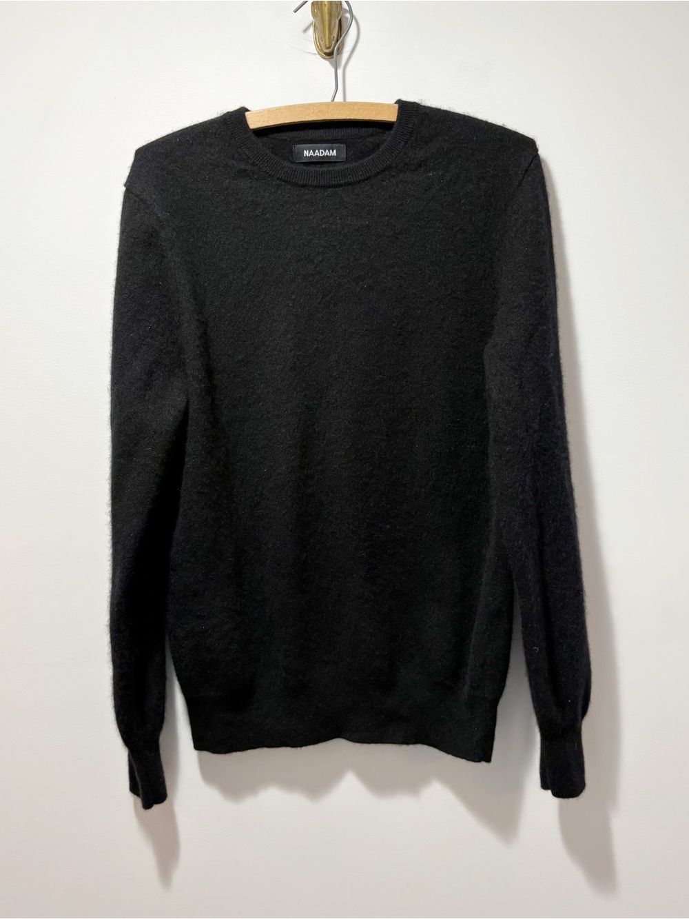 Naadam 100% Cashmere Crew Neck Black Sweater Size Medium Plush Soft